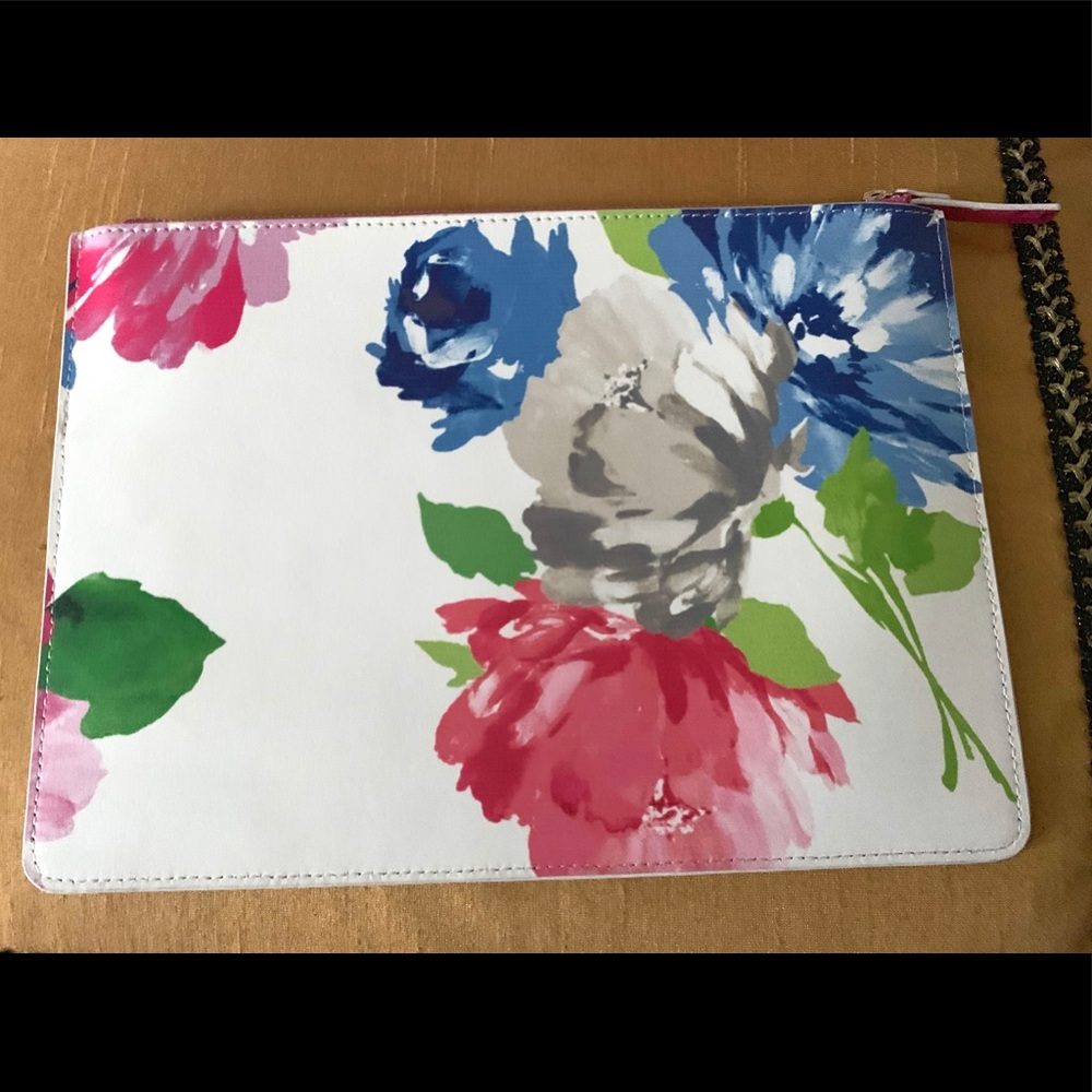 Kate Spade envelope floral clutch bag.